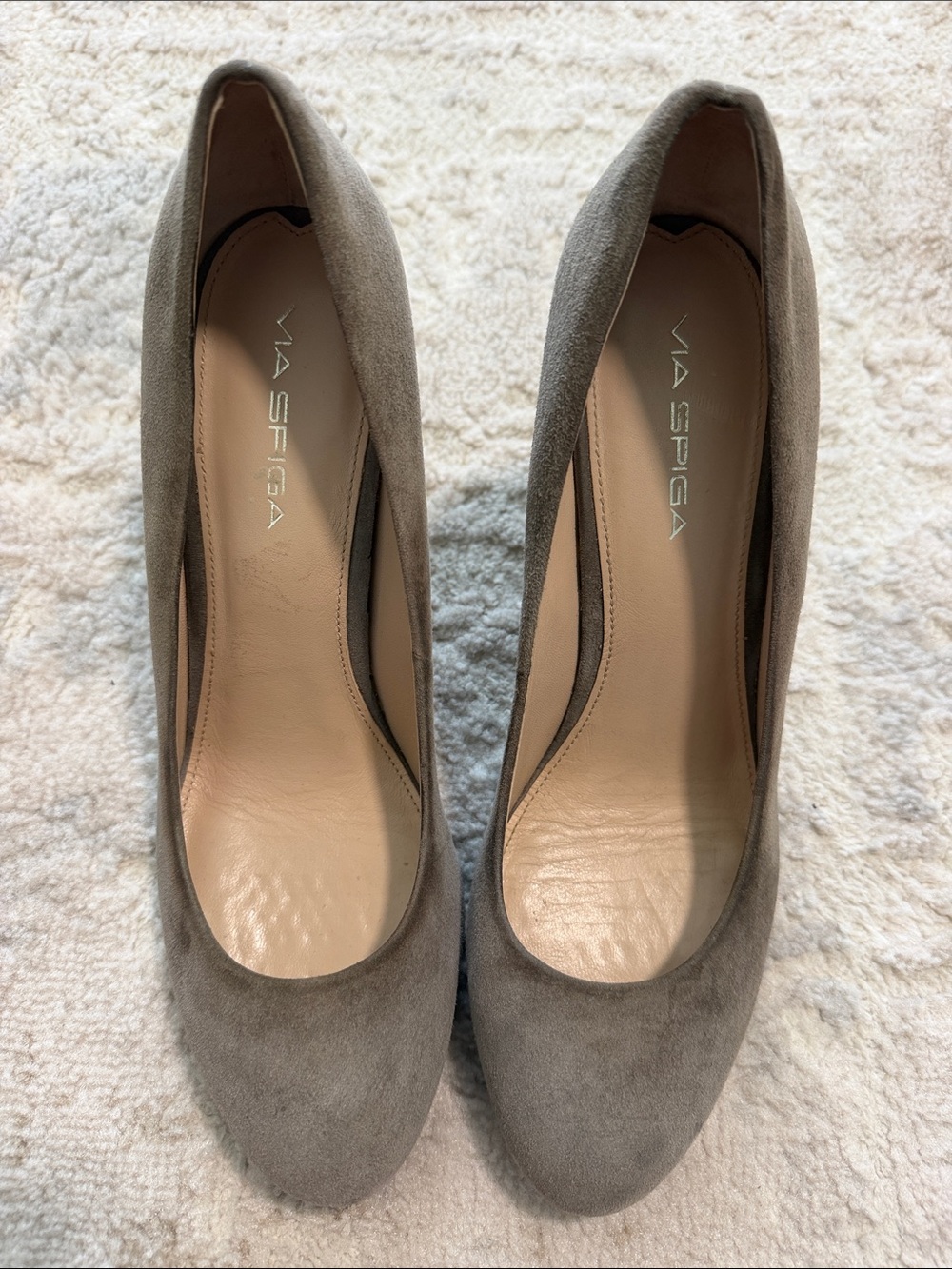 Via Spiga Gray Suede Round-Toe Pumps